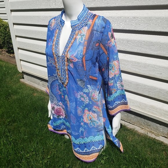 Tunic - Picture 2 of 4